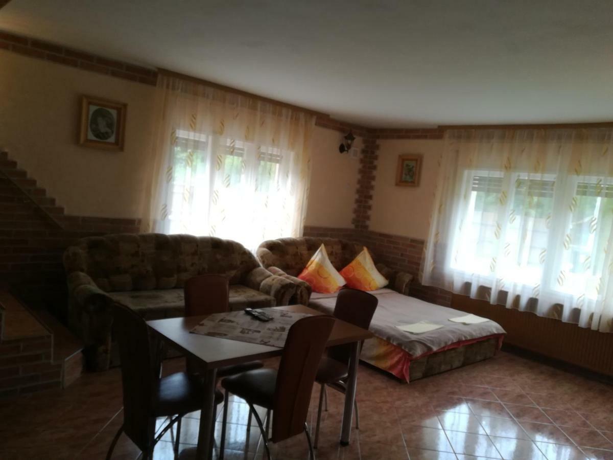 Pensiunea Colt Alb Băile Homorod Exterior foto